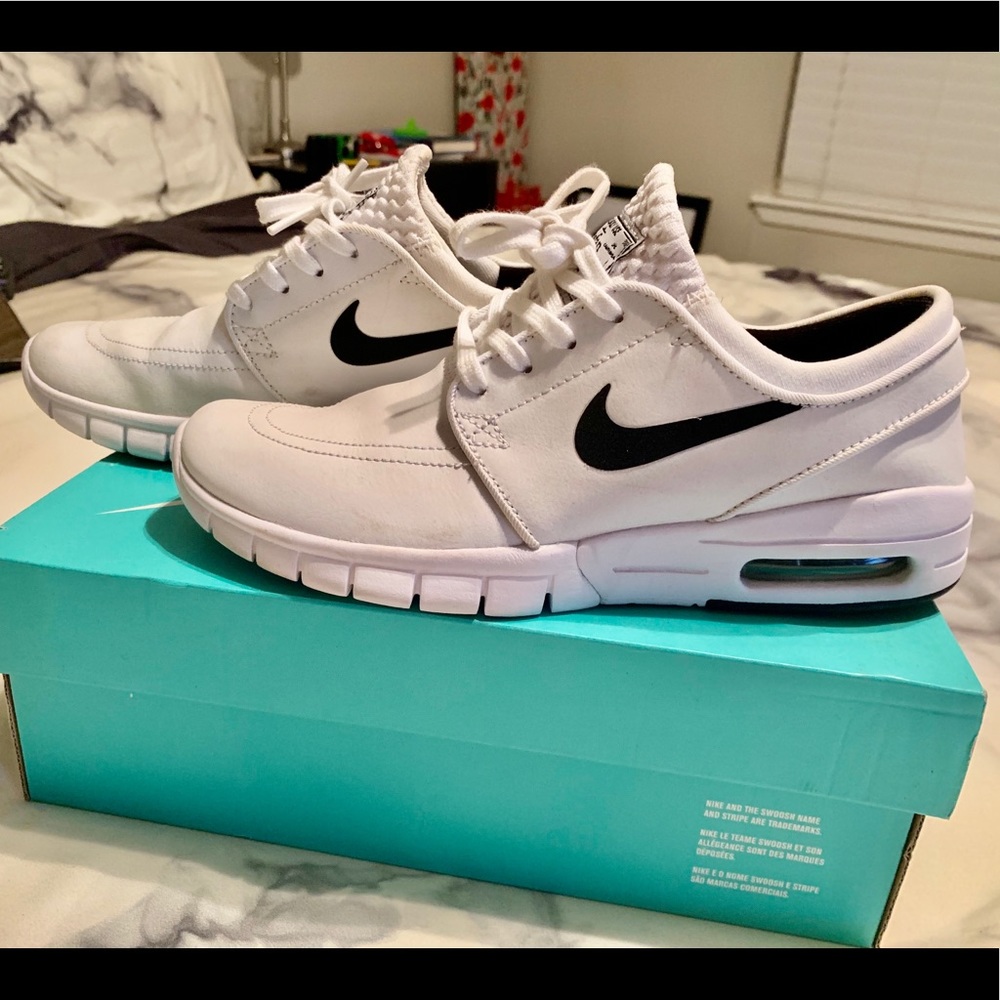 Nike Janaoskis